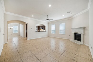 The generously sized main living room offers as th