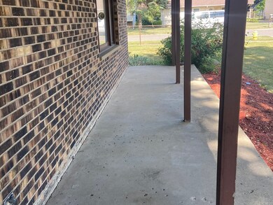 2900 Carriage Ln, Waukegan, IL 60085 - photo 4