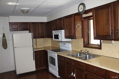 522 Minor St, Emmaus, PA 18049 - photo 4