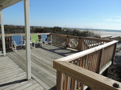 Open Beach Front Sun-Deck