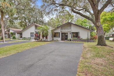 4154 Palm Forest Dr S, Delray Beach, FL 33445 - photo 2