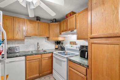 6 Tara Dr unit 9, Weymouth, MA 02188 - photo 2