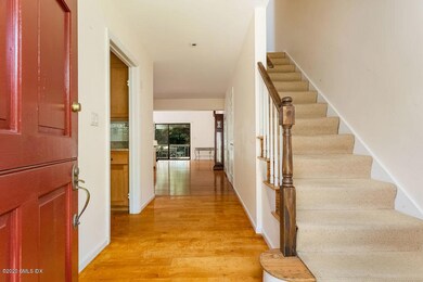 525 W Lyon Farm Dr unit 525, Greenwich, CT 06831 - photo 5