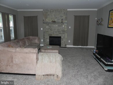 8800 Sumner Grove Dr, Laurel, MD 20708 - photo 6