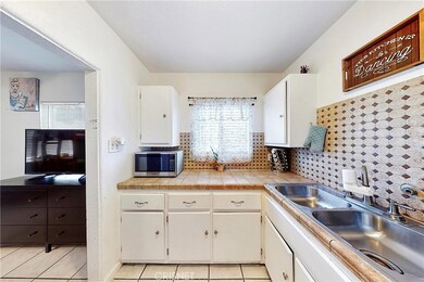 15073 La Mesa St, Sylmar, CA 91342 - photo 6