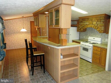 92 Berts Dr, Lothian, MD 20711 - photo 2