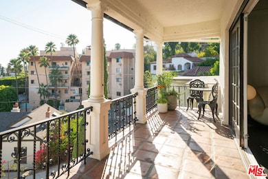 6239 Holly Mont Dr, Los Angeles, CA 90068 - photo 4