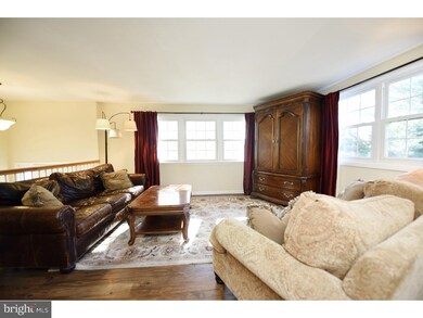 1376 Veronica Ln, Phoenixville, PA 19460 - photo 3