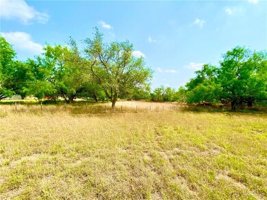 402 W Sugar Cane Dr, Weslaco, TX 78599 - photo 7