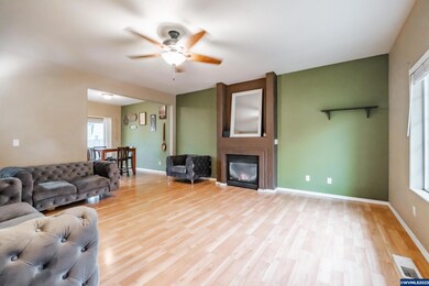 1624 S 6th St, Independence, OR 97351 - photo 3