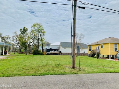 607 Magnolia St. front