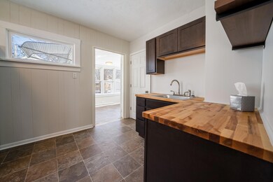 17. Kitchen 3 (1)