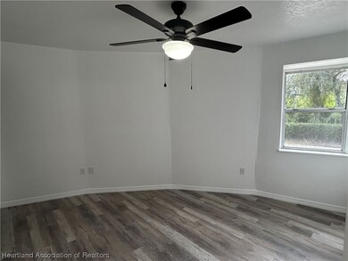 414 Holmes Ave, Lake Placid, FL 33852 - photo 6