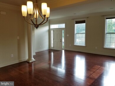 7624 Elmcrest Rd, Hanover, MD 21076 - photo 2