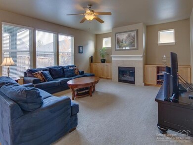 20770 SE Hollis Ln, Bend, OR 97702 - photo 5