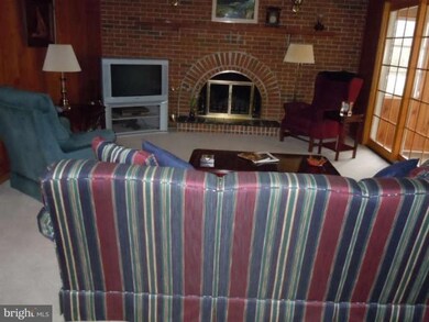 15120 Middlegate Rd, Silver Spring, MD 20905 - photo 7