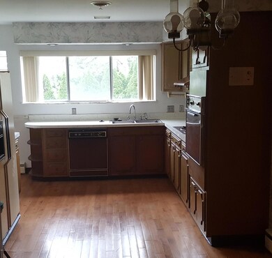 2915 N. Cambridge - Kitchen