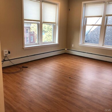 565 Main St unit 6, Stroudsburg, PA 18360 - photo 3