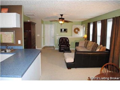 8535 Grand Neptune Dr unit 2003, Louisville, KY 40228 - photo 5