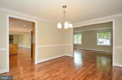 20333 Watkins Meadow Dr, Germantown, MD 20876 - photo 5