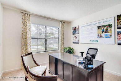 The Galen-small-006-004-Office-666x445-7