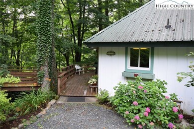 129 Sunshine Dr, Banner Elk, NC 28604 - photo 2