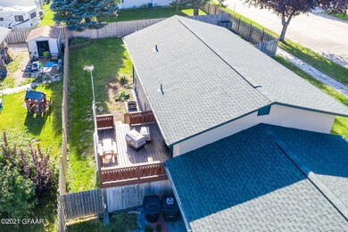 2317 W Springbrook Ct, Grand Forks, ND 58201 - photo 4