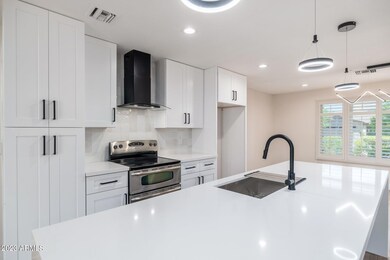 8715 E Amelia Ave - 08