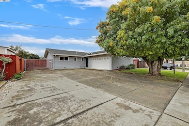 32778 Sumac St, Union City, CA 94587 - photo 2