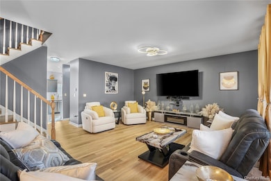 5 Seeley Bull St, Monroe, NY 10950 - photo 2