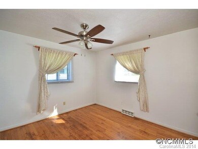 87 Mount Carmel Rd, Asheville, NC 28806 - photo 5