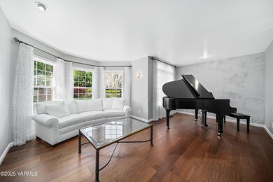 Light and Bright formal living room
