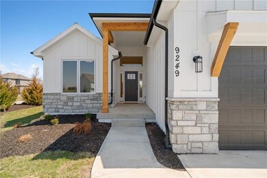 9249 Saddletop St, Lenexa, KS 66227 - photo 4