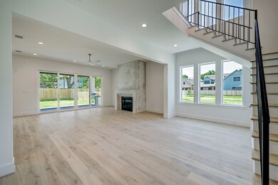 1629 Bayram Dr, Houston, TX 77055 - photo 5