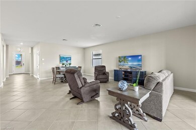 13948 Hunter Oak Dr, Fort Myers, FL 33913 - photo 4