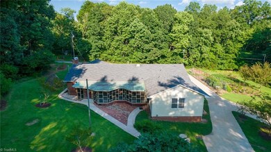 1186 Walker Cir, Asheboro, NC 27205 - photo 5