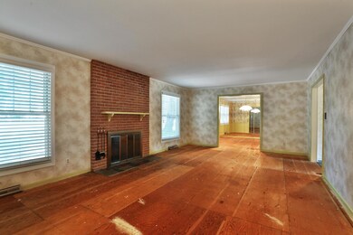 226 Croswell Rd, Columbus, OH 43214 - photo 7