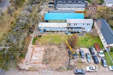 Zoning: HU-B1 (buyer to verify) http://czo.nola.go