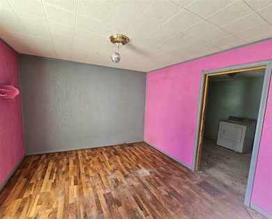 129 E Washington St unit Dunkirk, Dunkirk, IN 47336 - photo 6