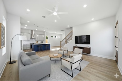 9417 Montridge Dr unit B, Houston, TX 77080 - photo 2