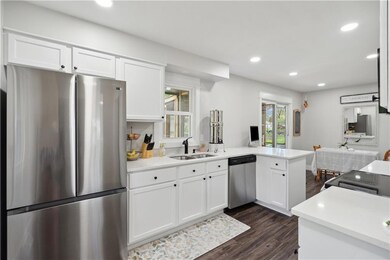 2749 Hubbell Ave, Des Moines, IA 50317 - photo 6