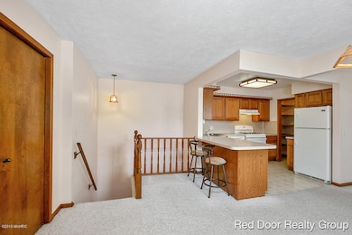 698 Gardenview Dr SW unit 89, Byron Center, MI 49315 - photo 6