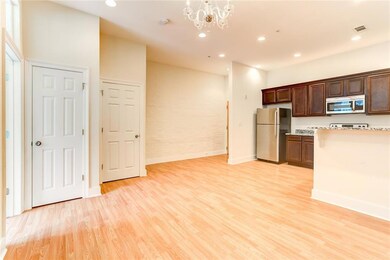 611 Julia St unit F, New Orleans, LA 70130 - photo 4