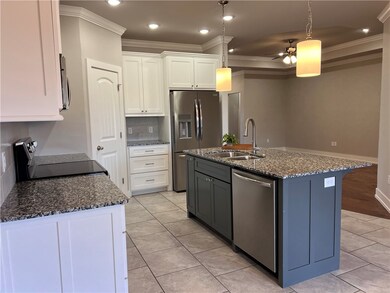 928 Sugar Pine St, Tontitown, AR 72762 - photo 7