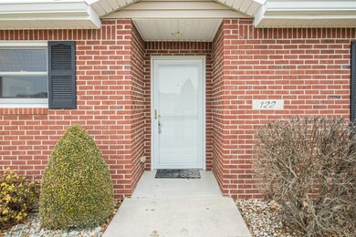 122 Sunset Dr, Winchester, IN 47394 - photo 2