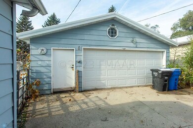 1419 14 1 2 St S, Fargo, ND 58103 - photo 2