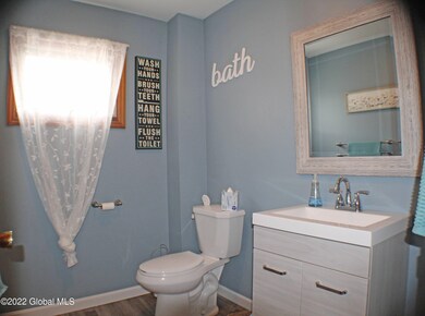 26 Bender Ln, Delmar, NY 12054 - photo 6