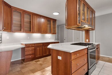 Harbor Towers unit 14G, Boston, MA 02110 - photo 2