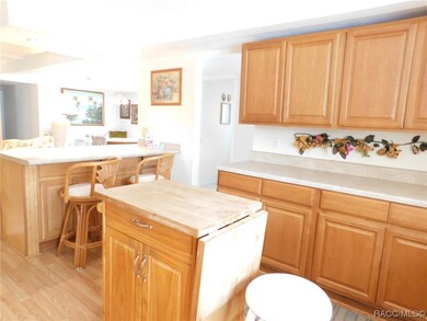 Lots of cabinets