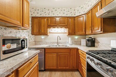 2 Surcingle, Albany, NY 12205 - photo 4